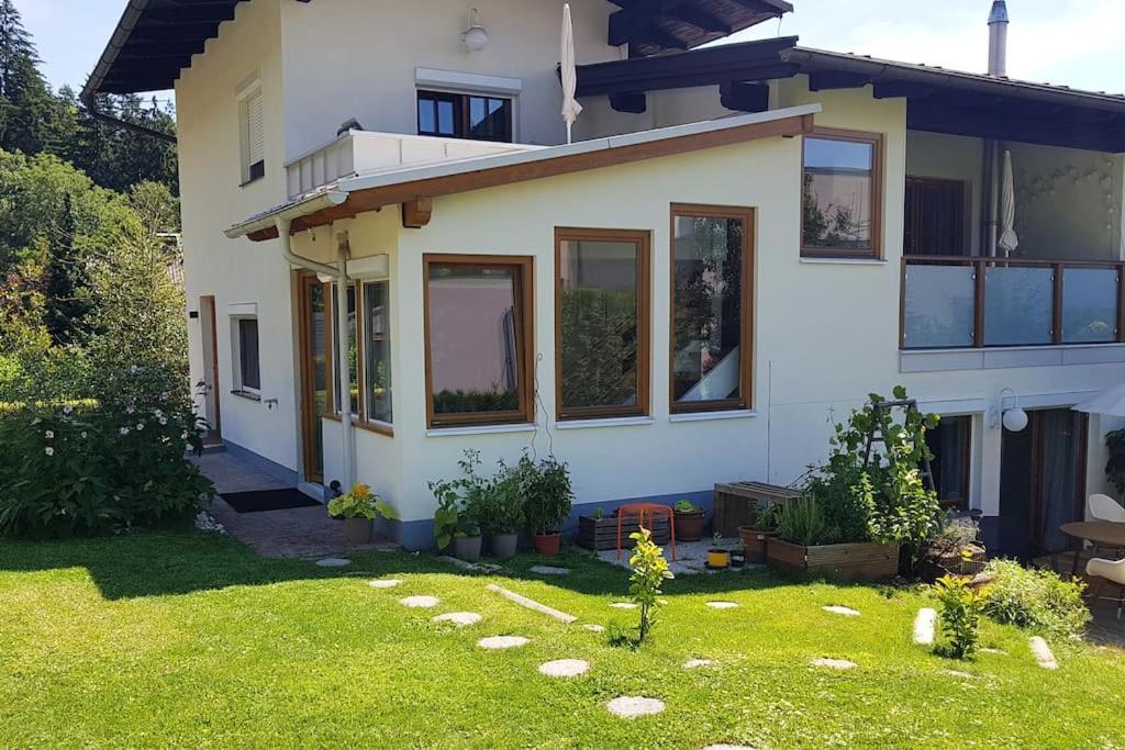 Wohnung Mit Balkon In Velden - Appartment Berge Bytilly เวลเดน อัม เวิร์ทเทอร์ซี ภายนอก รูปภาพ